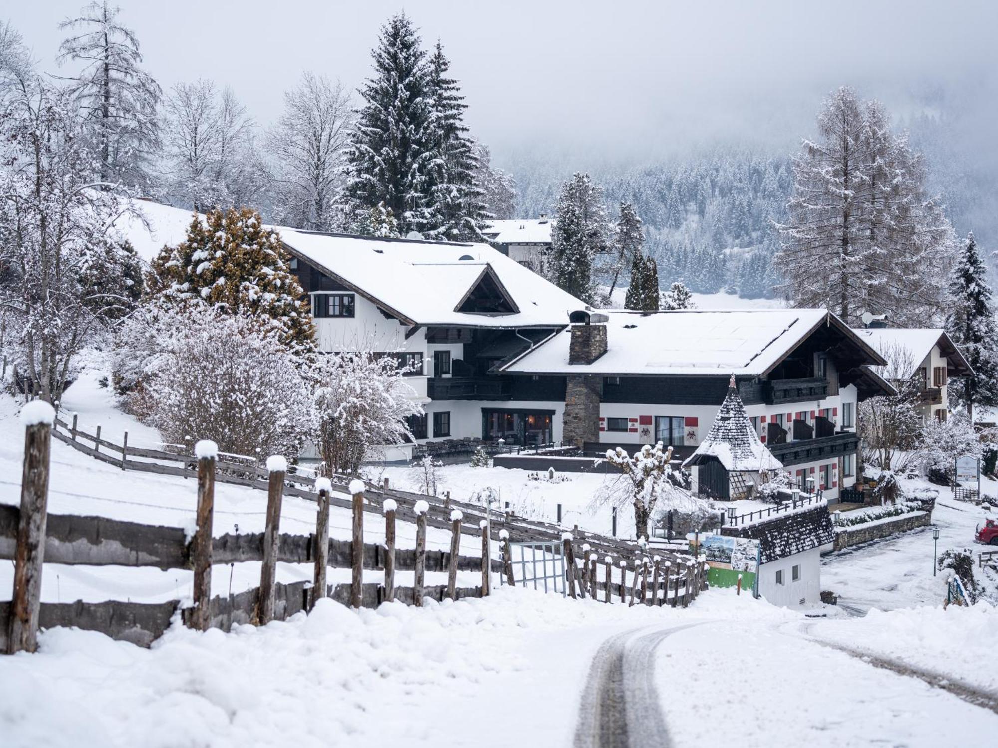 Landhaus St. Georg เกริบมิง ภายนอก รูปภาพ